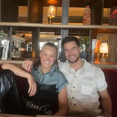 /images/chris-hughes-and-jojo-siwa-bond-over-marathon-sessions-of-dance-moms.webp