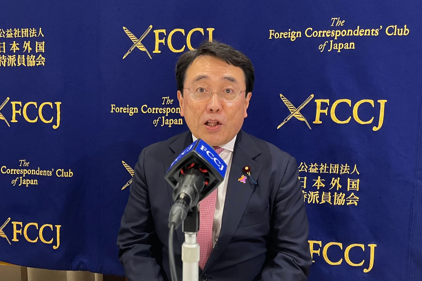Japan’s lead trade negotiator defends tariffs deal with the US