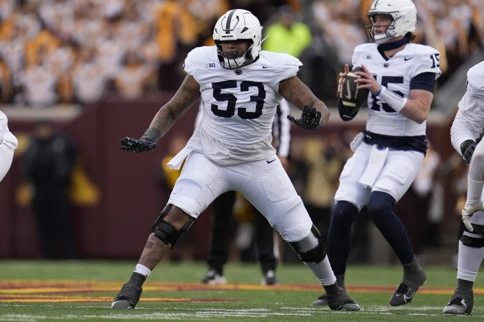 Trump Signs Executive Order to Clarify College Athletes' Employment Status Amid NIL Chaos